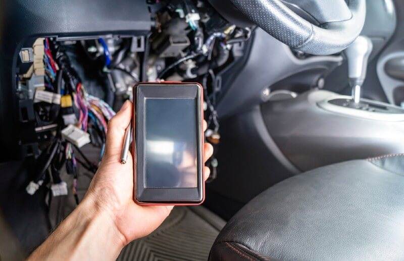 Check the condition of the catalytic converter by OBD2 scanner